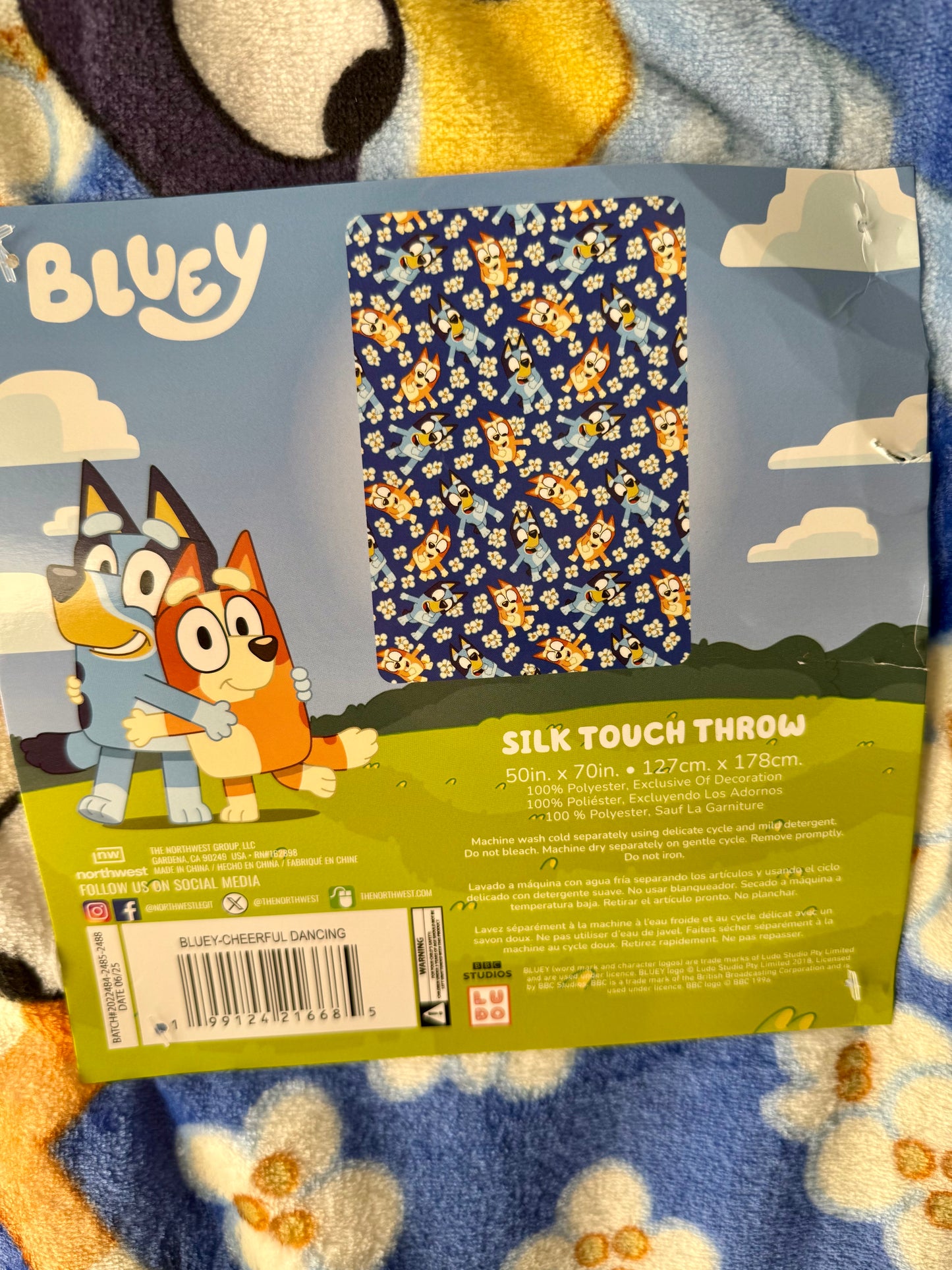 Bluey Plush Throw *Blue*