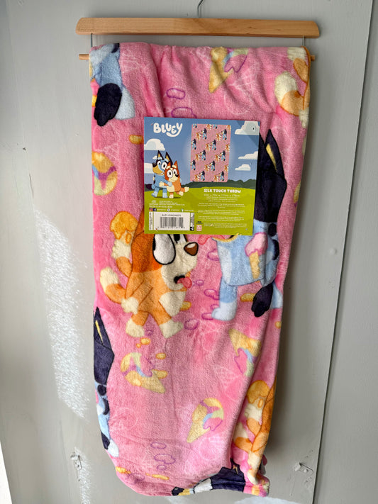Bluey Plush Throw *Pink*